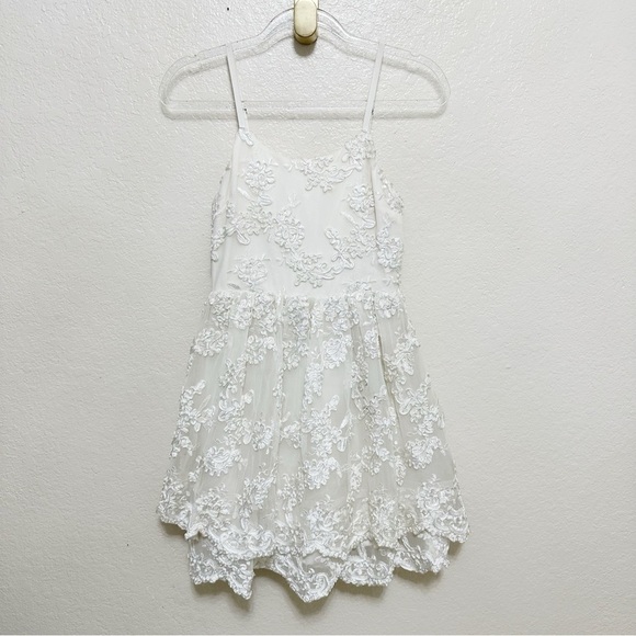 Alice + Olivia Rora Lace-Overlay Dress size 2 - Picture 13 of 14